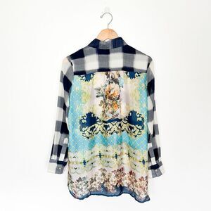 Aratta Silent Journey Women’s Lightweight Navy & White Checkered Chiffon Button